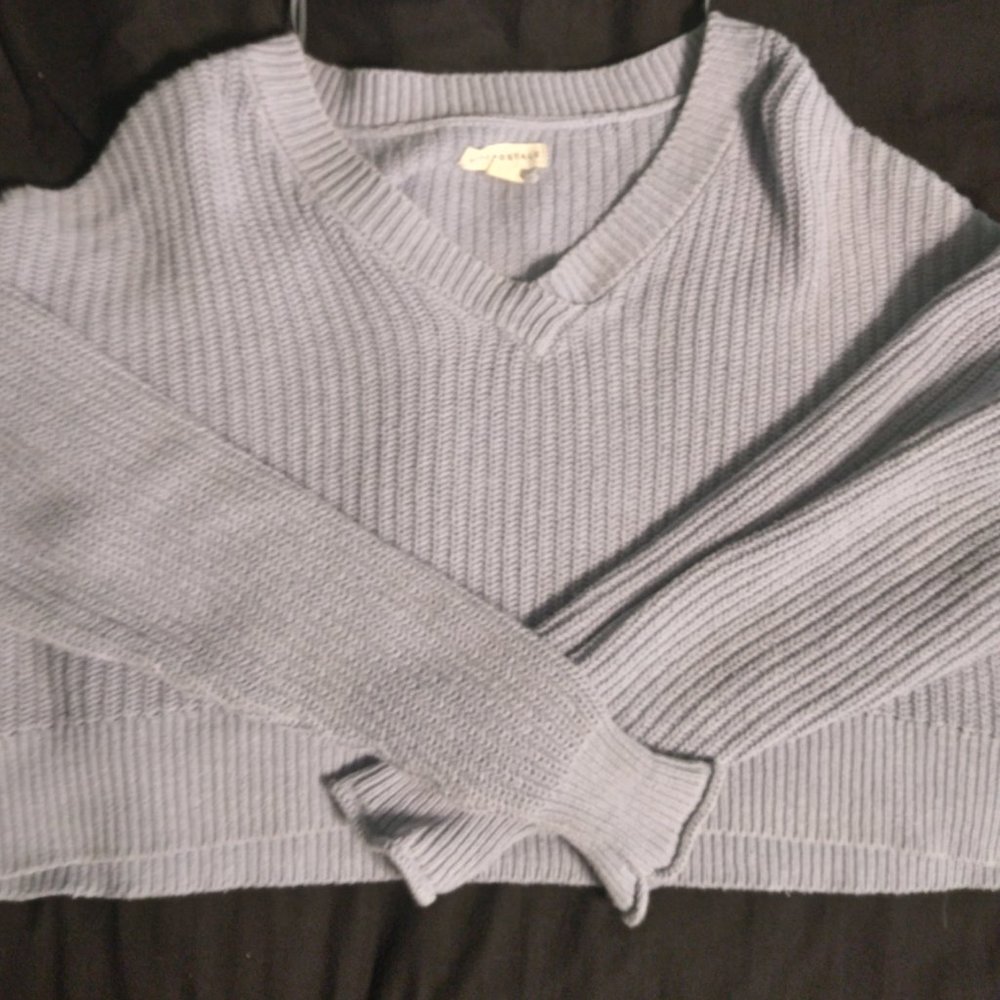 Cropped aeropostale sweater